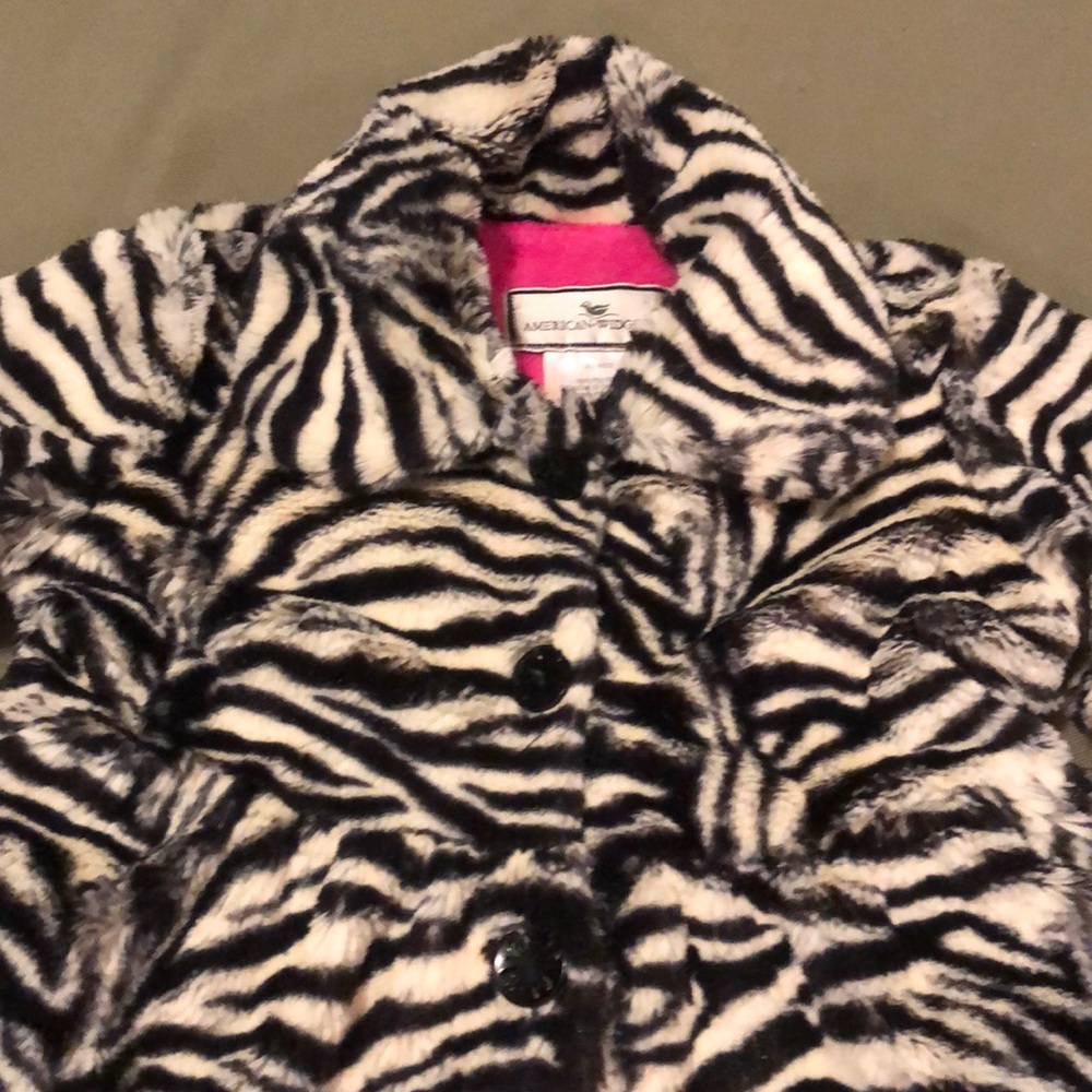Lovely American-Widgeon Faux fur girls Coat 4T”